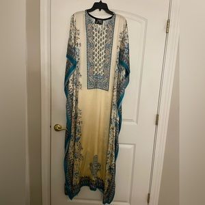 Kaftan Thobe, Worn once. size 0 Small